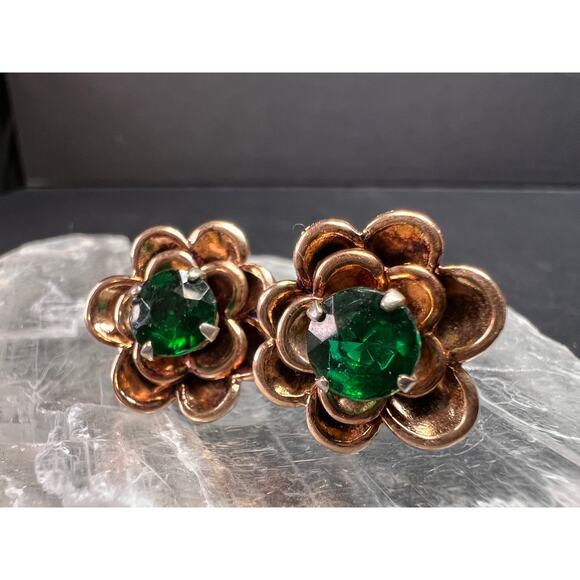 Vintage 1940s Vermeil Flower Screw Back Green Paste Earrings - Picture 2 of 16